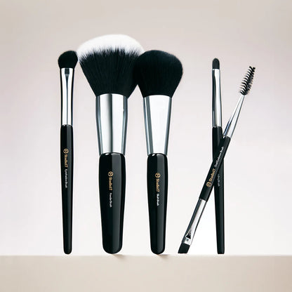 Studio17 Portable makeup brush set with mesh storage pouch and brush covers